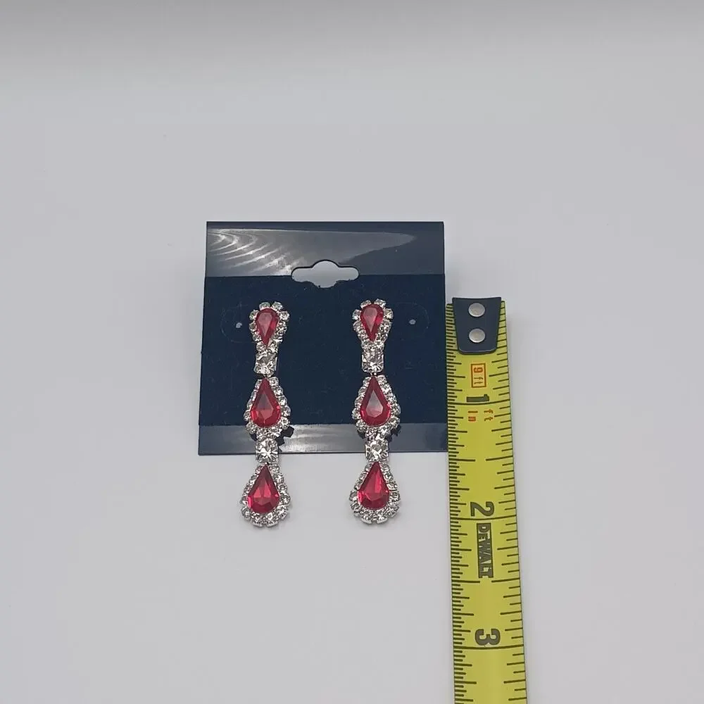Silver Tone Teardrop Dangle Earrings
